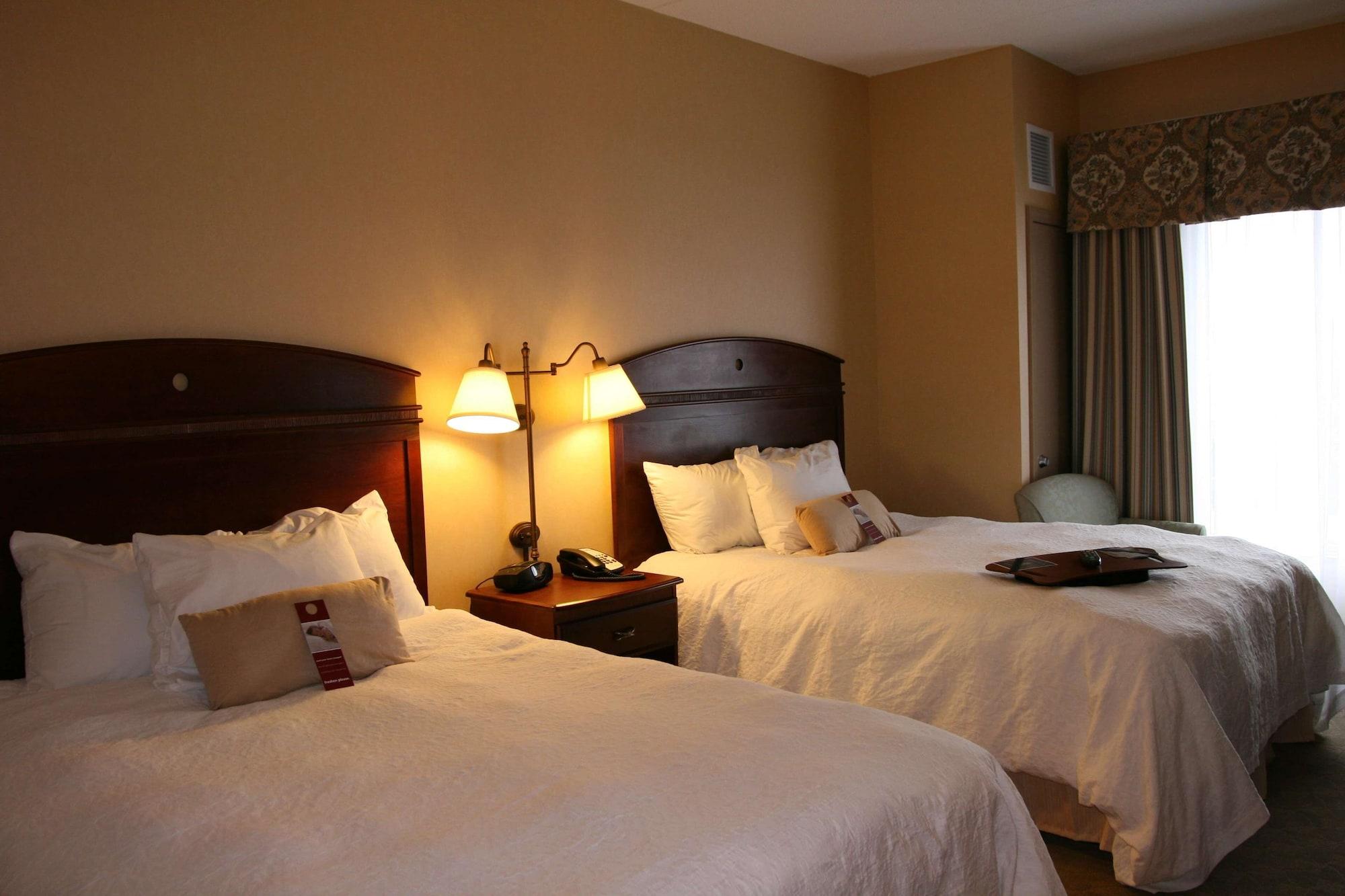 Hampton Inn Уотертаун Номер фото